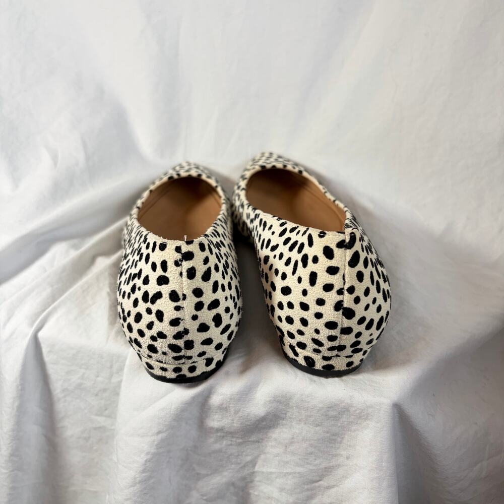 Vionic Womens Lena Spot cream black leopard print pointed toe flats. Size 6. - Picture 3 of 7